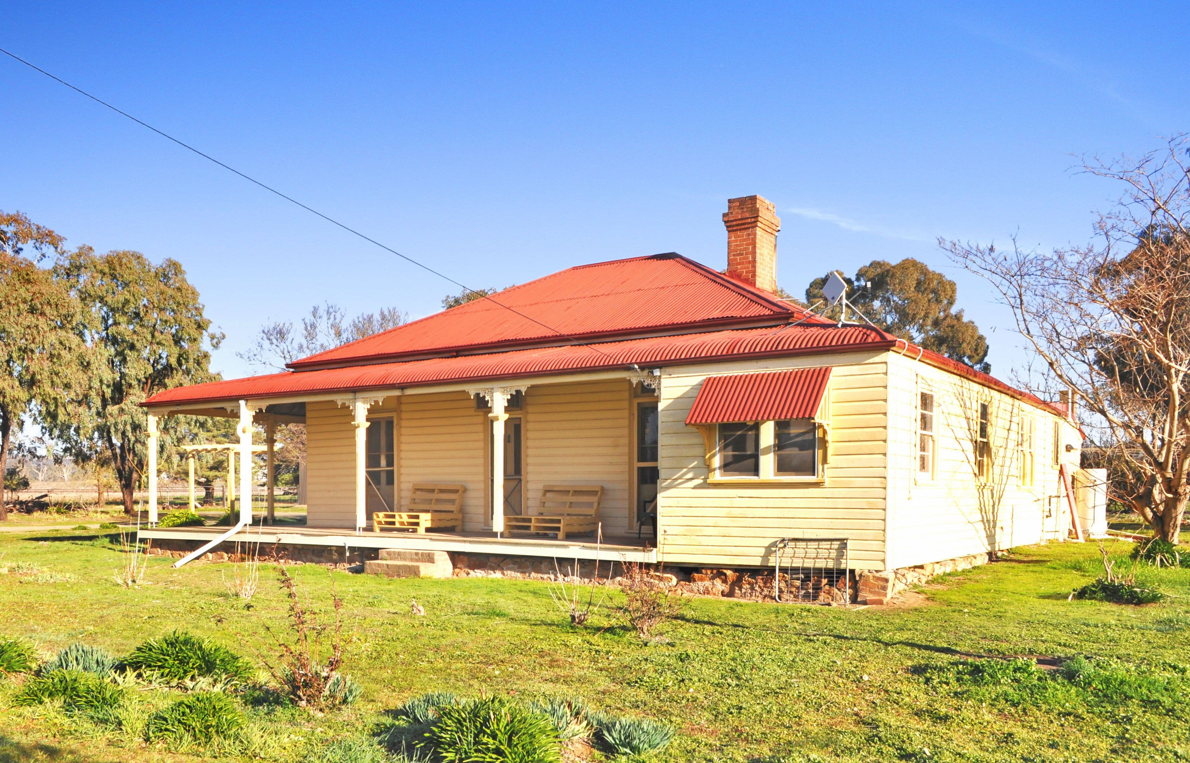 125 Berthong Road, Cootamundra - Image 1