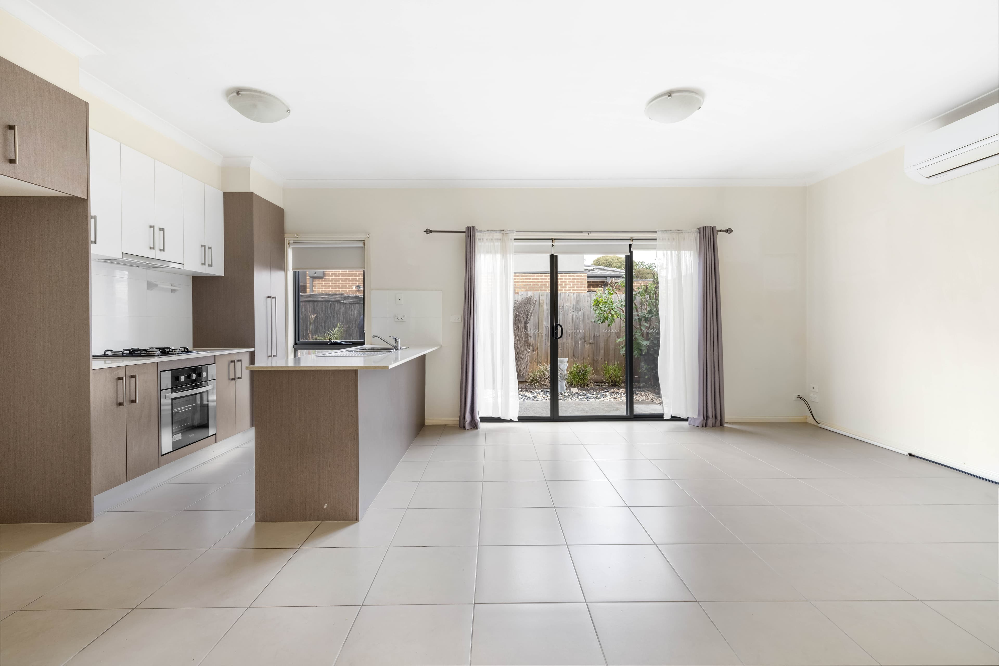 17 Hilda Street, Glenroy VIC 3046, Glenroy - Thumbnail 2