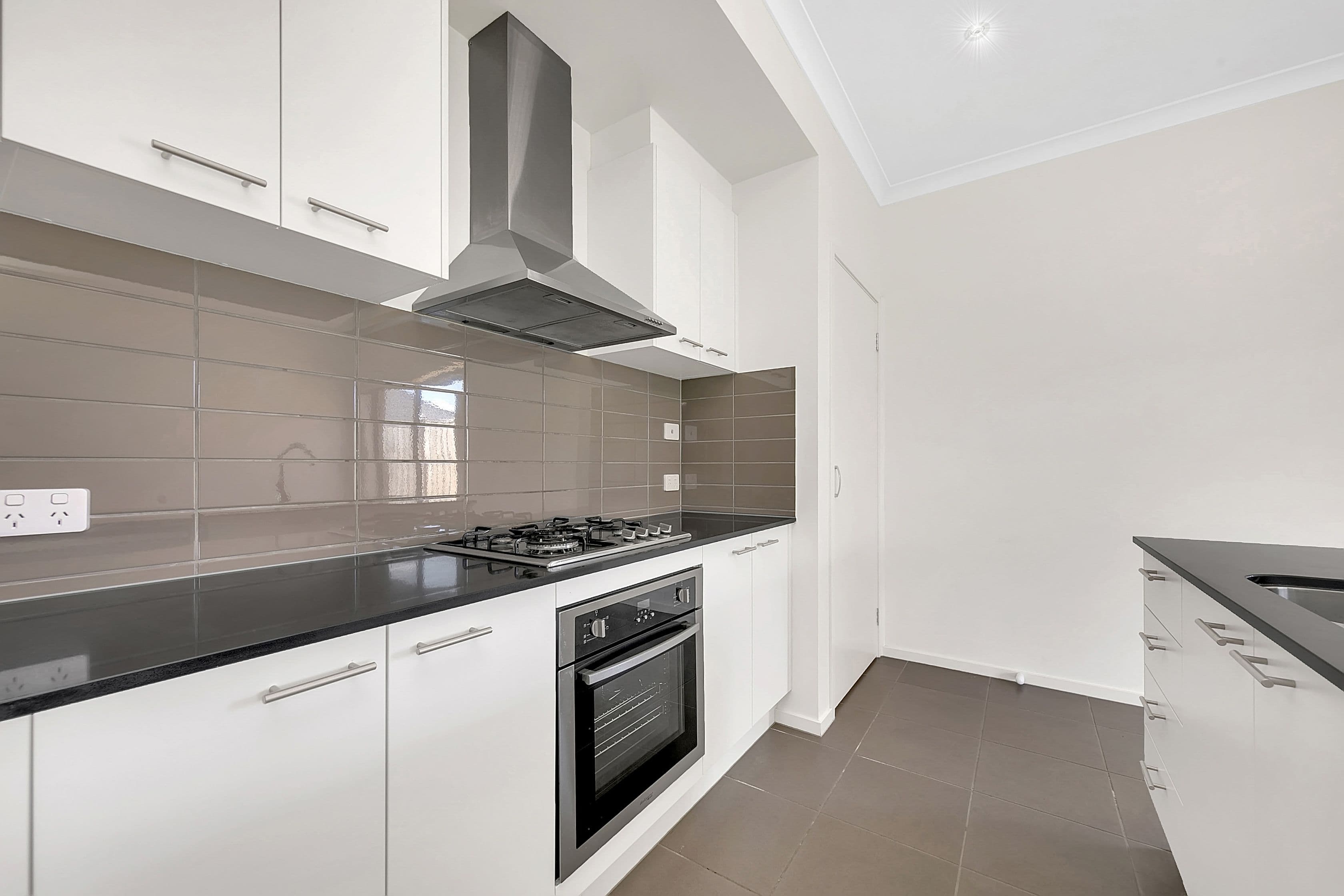 13 Vere Way, Mickleham VIC 3064, Mickleham - Thumbnail 3