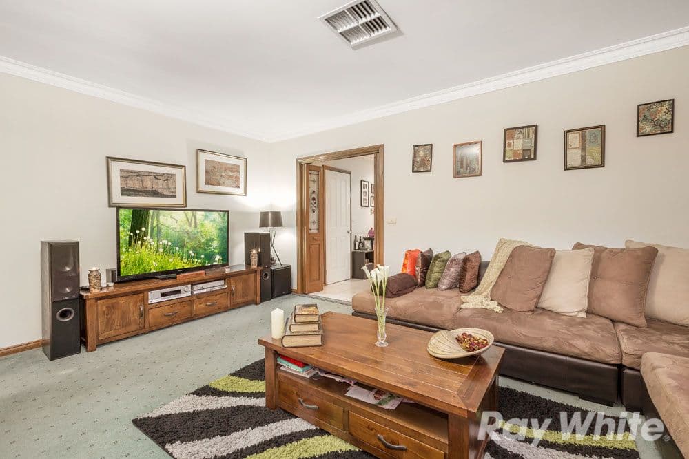 82 Blossom Park Drive, Mill Park VIC 3082, Mill Park - Thumbnail 5