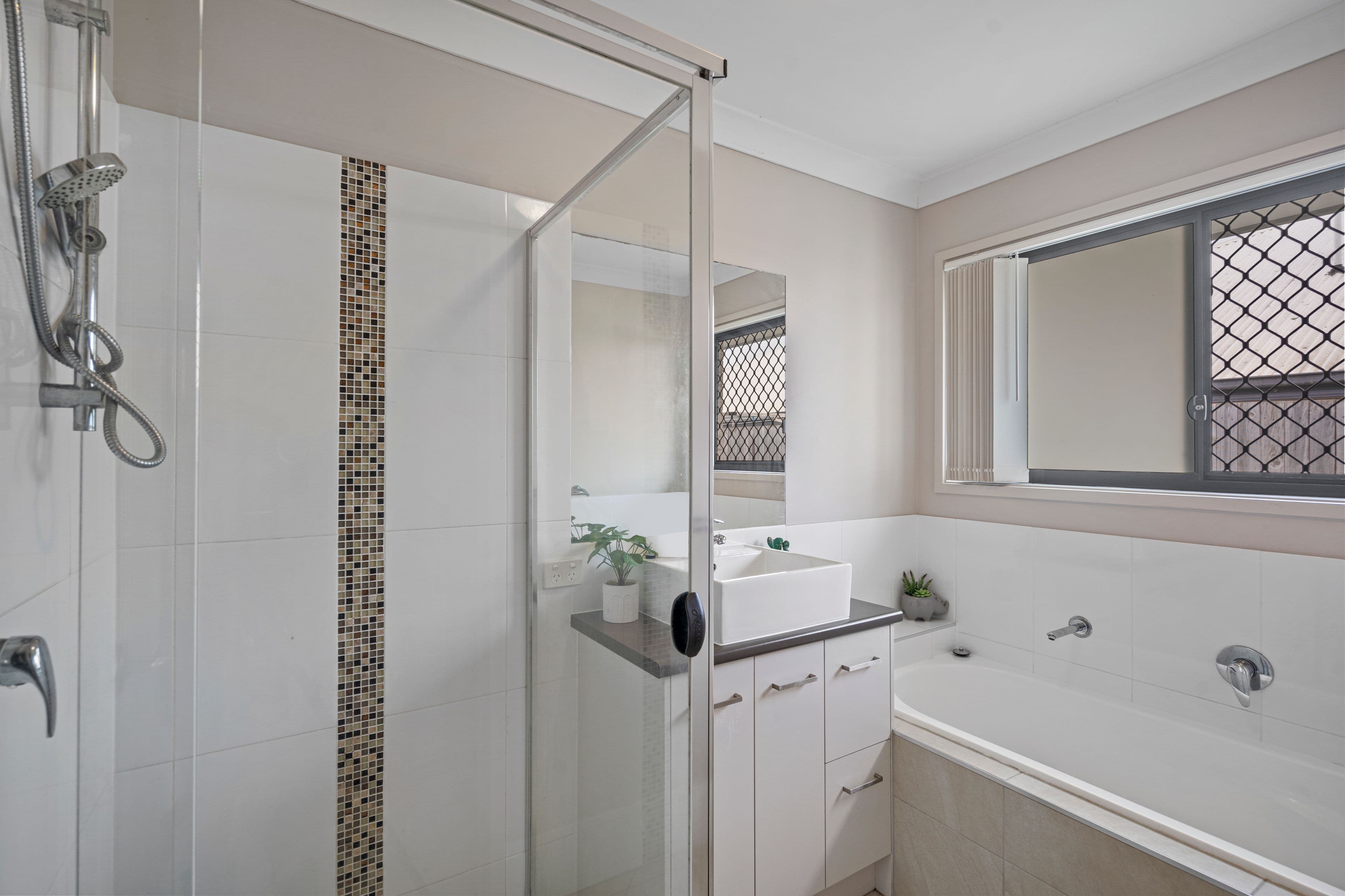 19 Sunstone Court, Logan Reserve QLD 4133, Logan Reserve - Thumbnail 6