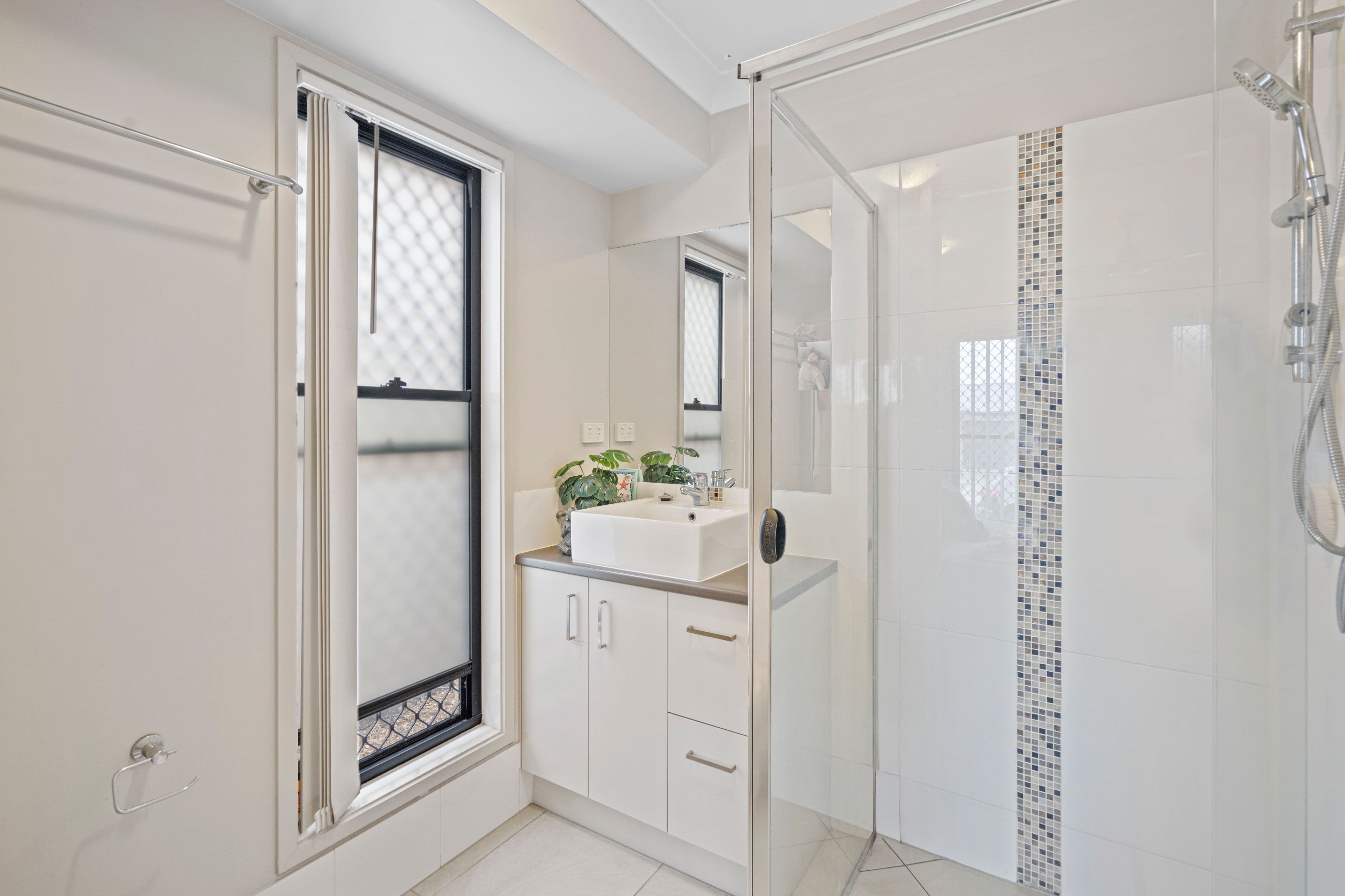 19 Sunstone Court, Logan Reserve QLD 4133, Logan Reserve - Thumbnail 7