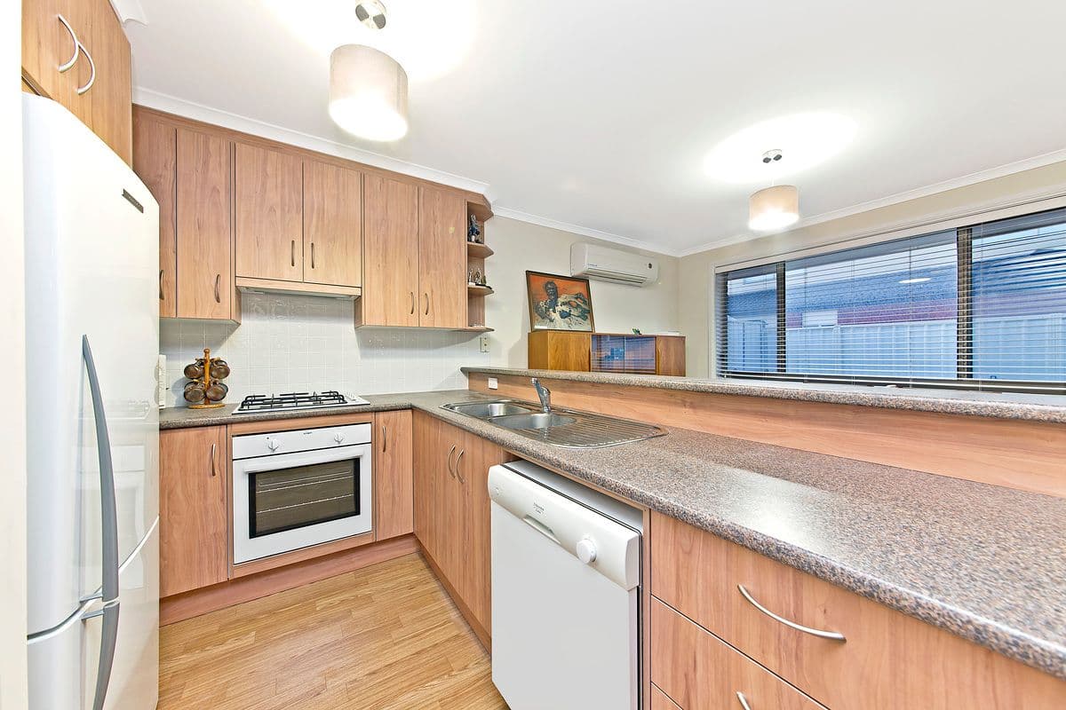 11 Rankin Drive, LARGS NORTH SA 5016, Largs North - Thumbnail 2