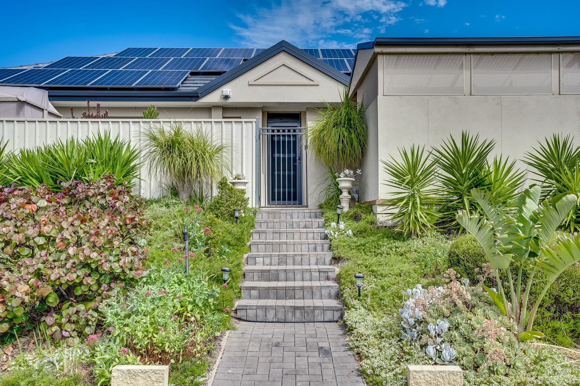 208 Excelsior Parade, Hindmarsh Island SA 5214, Hindmarsh Island - Image 1
