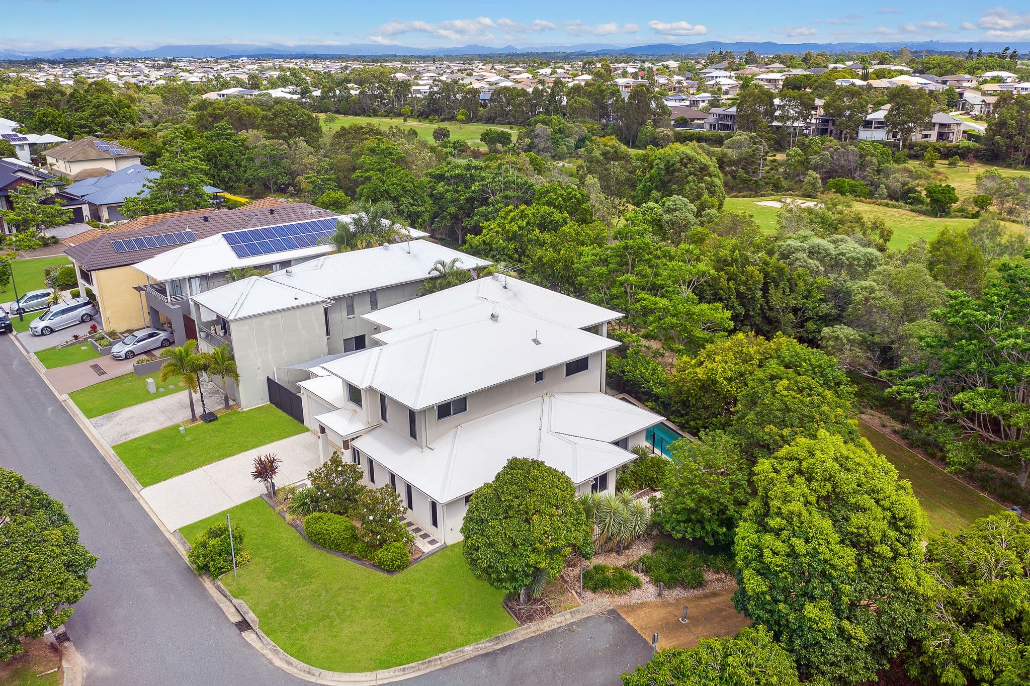 27 Riley Court, North Lakes QLD 4509, North Lakes - Thumbnail 2