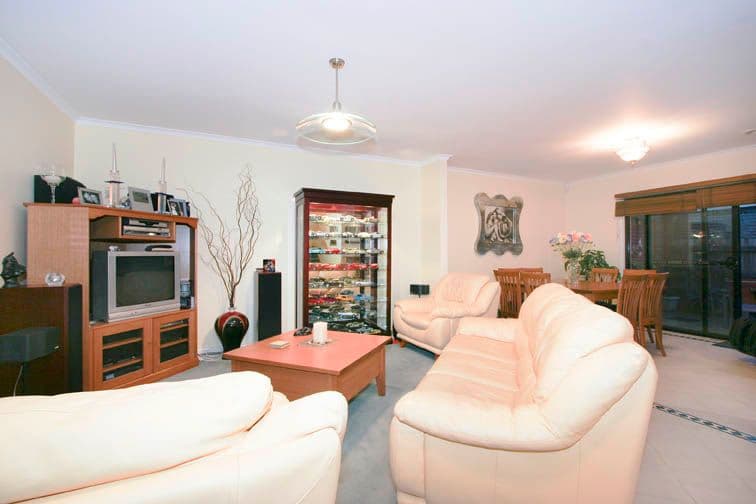 10 Stockdale Avenue, CLAYTON VIC 3168, Clayton - Thumbnail 2