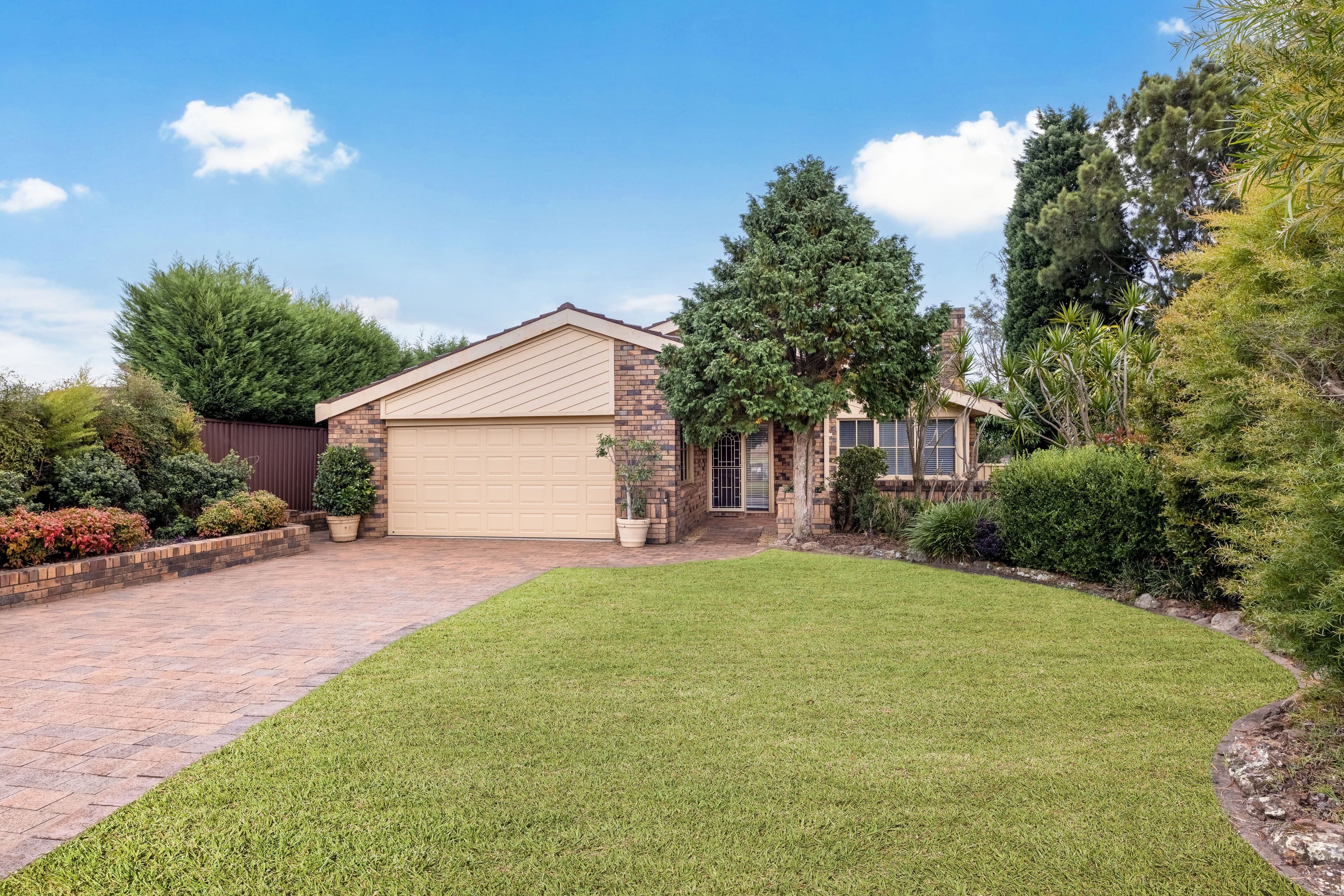 3 Simon Close, Illawong NSW 2234, Illawong - Image 1