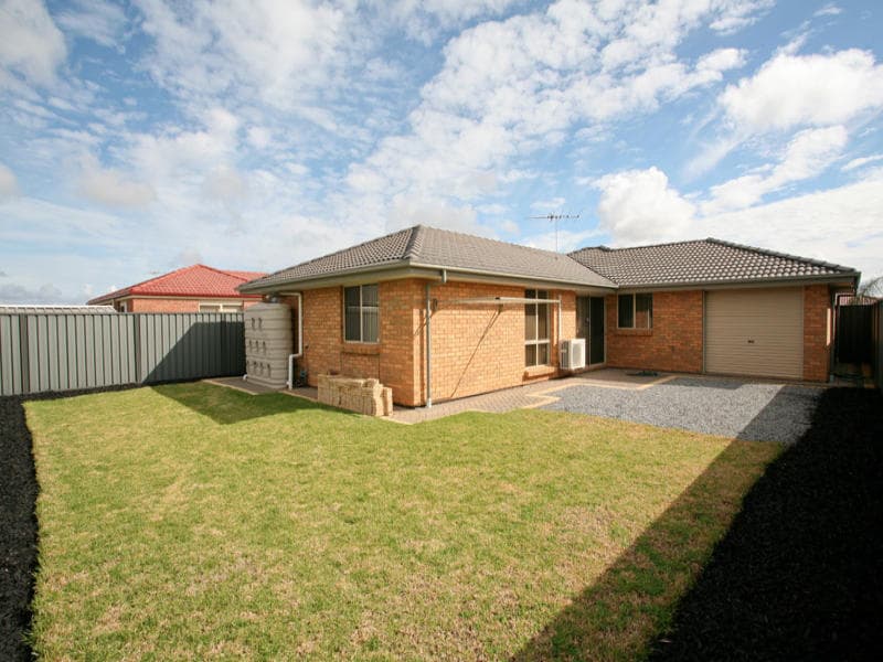 27 Lakeside Drive, Andrews Farm - Thumbnail 4