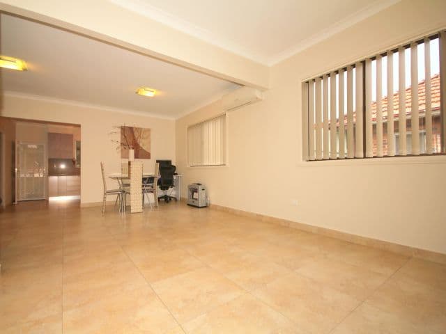 29 Carlton Parade, PUNCHBOWL NSW 2196, Punchbowl - Thumbnail 2