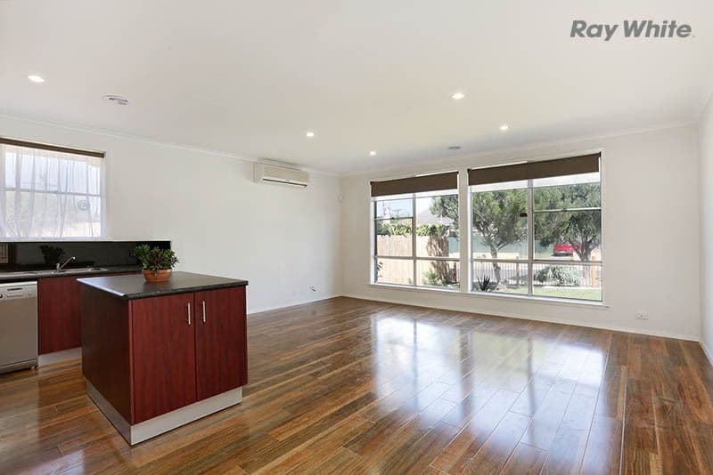 2 Cropley Crescent, Point Cook VIC 3030, Point Cook - Thumbnail 3