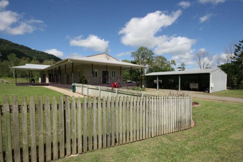 99 Shinfield Road, SARINA QLD 4737, Sarina - Image 1