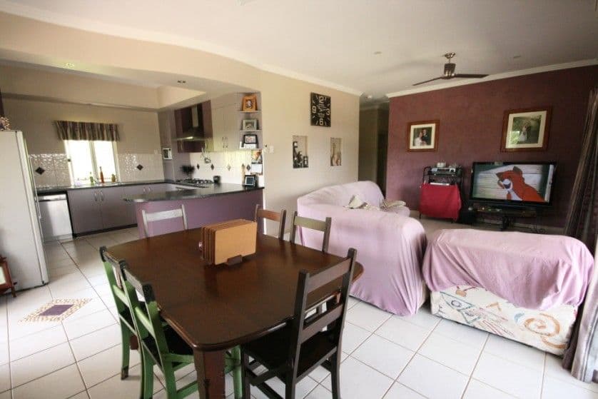 99 Shinfield Road, SARINA QLD 4737, Sarina - Thumbnail 4