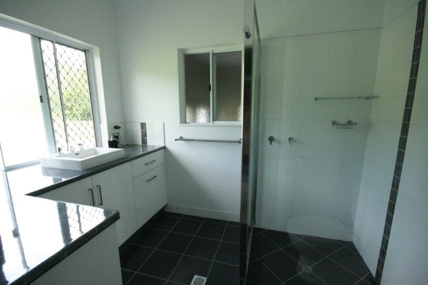 99 Shinfield Road, SARINA QLD 4737, Sarina - Thumbnail 6