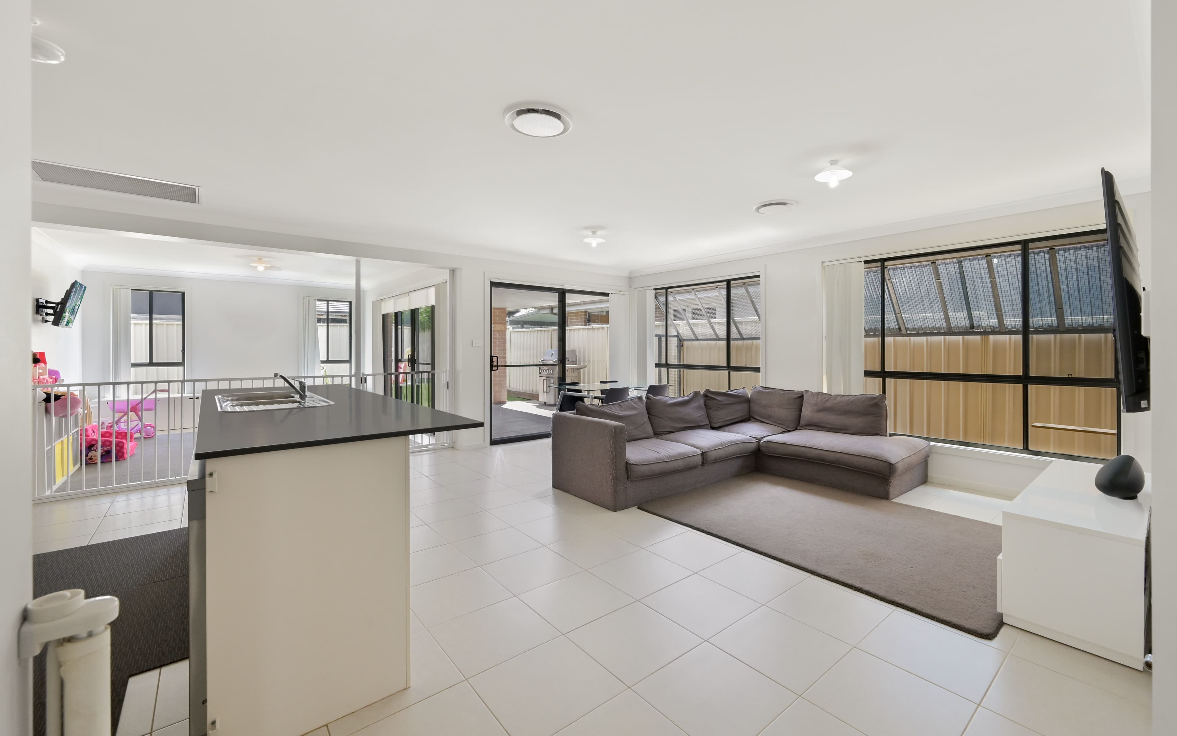 6 Pom Pom Place, Edmondson Park NSW 2174, Edmondson Park - Thumbnail 2