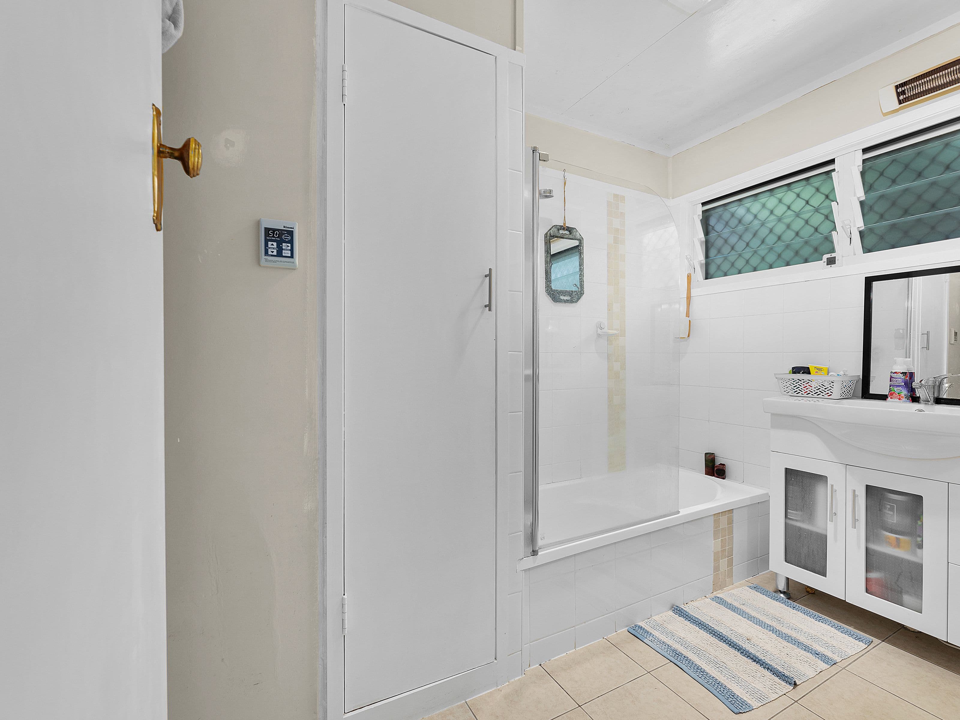 42 Wentworth Street, Leichhardt QLD 4305, Leichhardt - Thumbnail 6