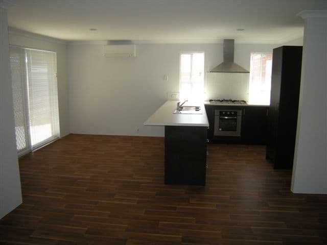 72 Chiltern Avenue, BROOKDALE WA 6112, Brookdale - Image 1