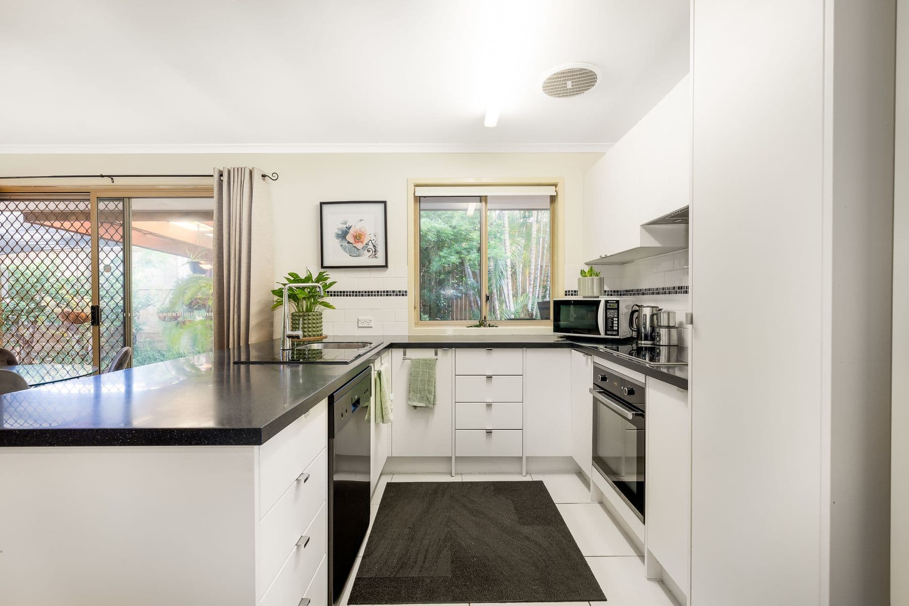 7 Thistle Street, Regents Park QLD 4118, Regents Park - Thumbnail 3
