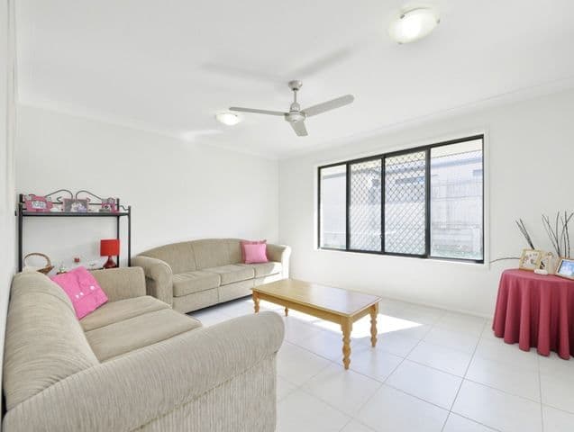 4 Sylvia Court, Rothwell QLD 4022, Rothwell - Thumbnail 2