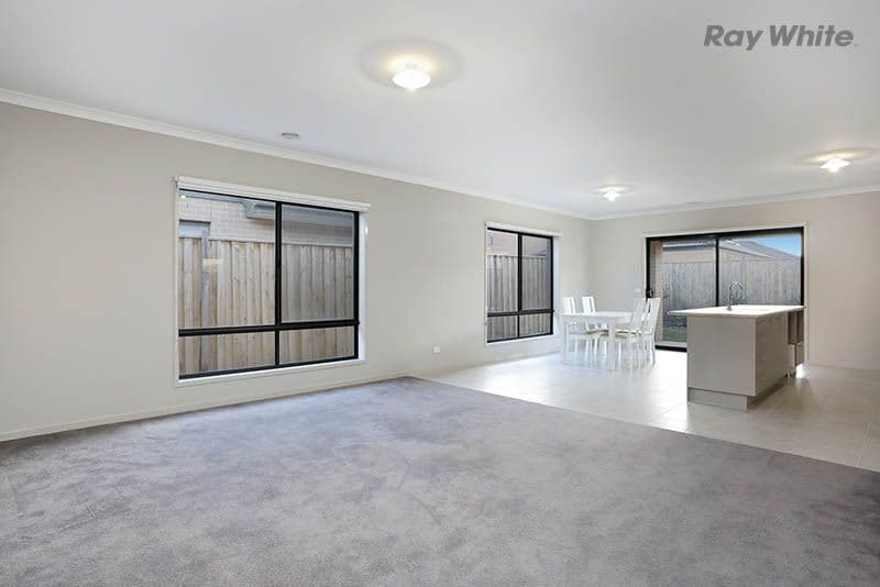 28 Stevenson Drive, Point Cook VIC 3030, Point Cook - Thumbnail 4