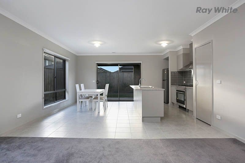 28 Stevenson Drive, Point Cook VIC 3030, Point Cook - Thumbnail 5