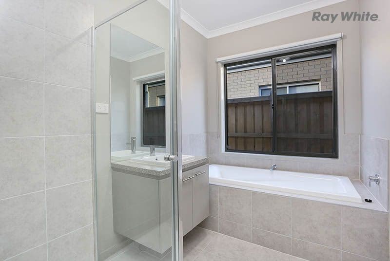 28 Stevenson Drive, Point Cook VIC 3030, Point Cook - Thumbnail 7