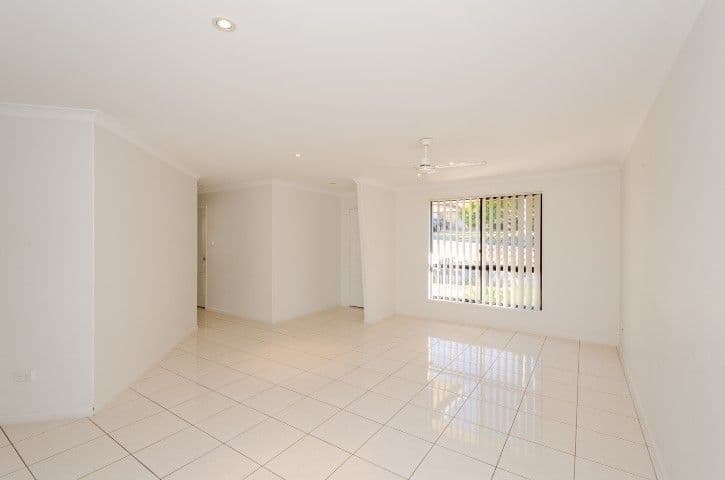 11 Orungal Street, CLINTON QLD 4680, Clinton - Thumbnail 6