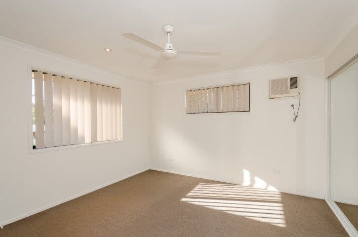 11 Orungal Street, CLINTON QLD 4680, Clinton - Thumbnail 7