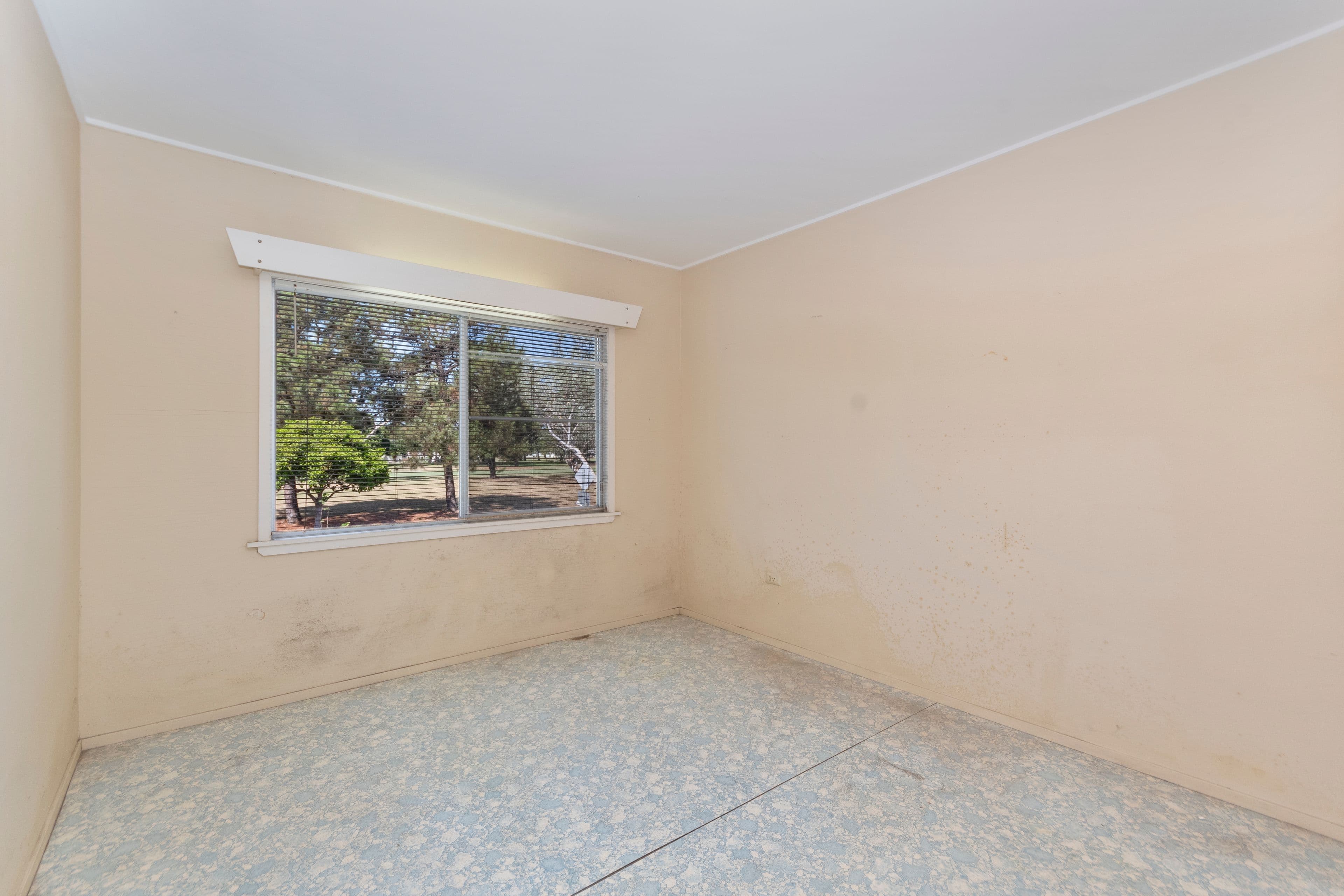 35 Quinn Street, Rosslea QLD 4812, Rosslea - Thumbnail 8