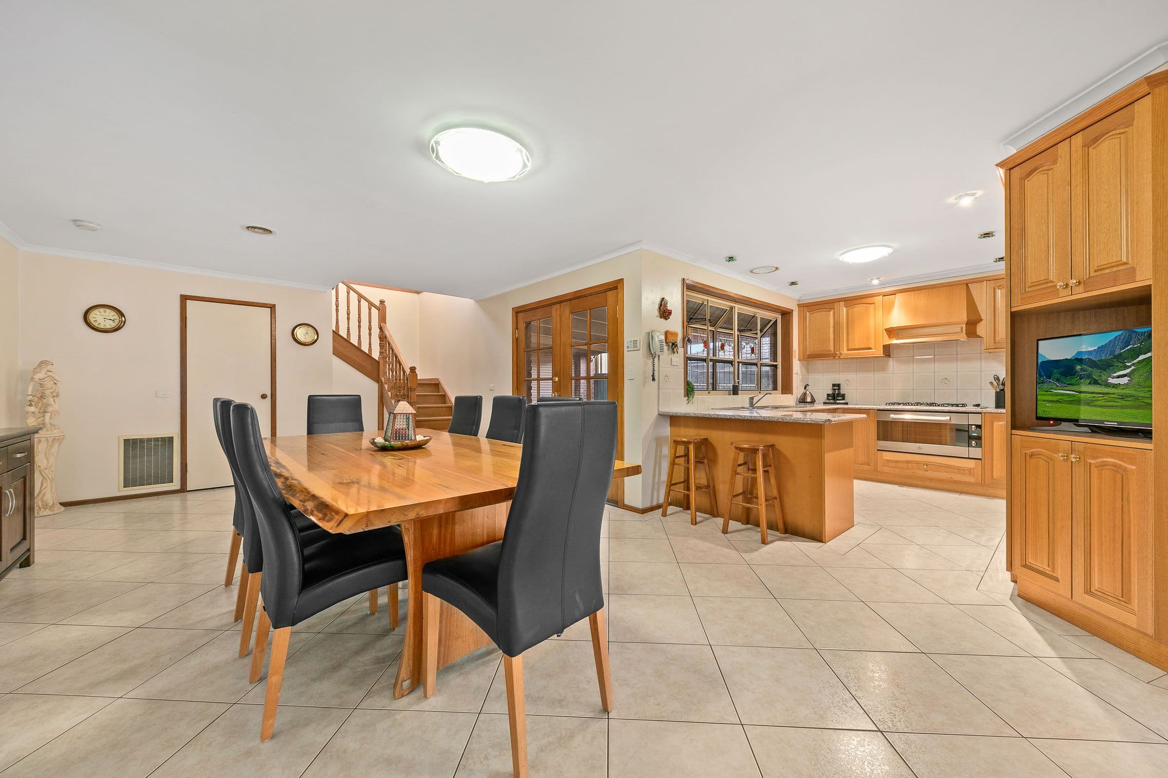 12 Arleon Crescent, Cranbourne VIC 3977, Cranbourne - Thumbnail 2