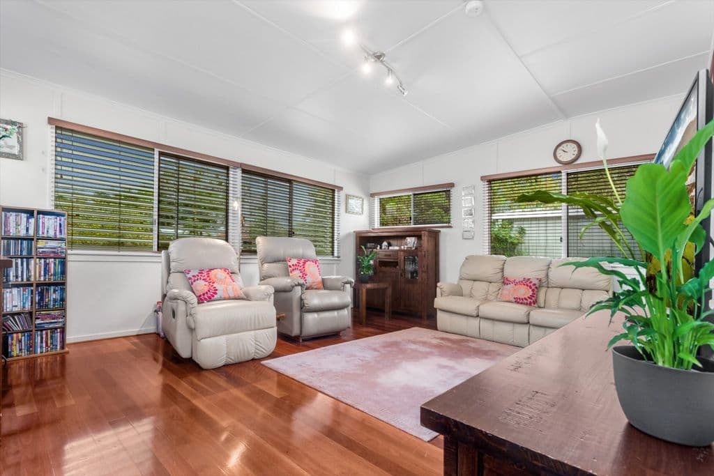 8 Bagot Street, Wavell Heights QLD 4012, Wavell Heights - Thumbnail 2