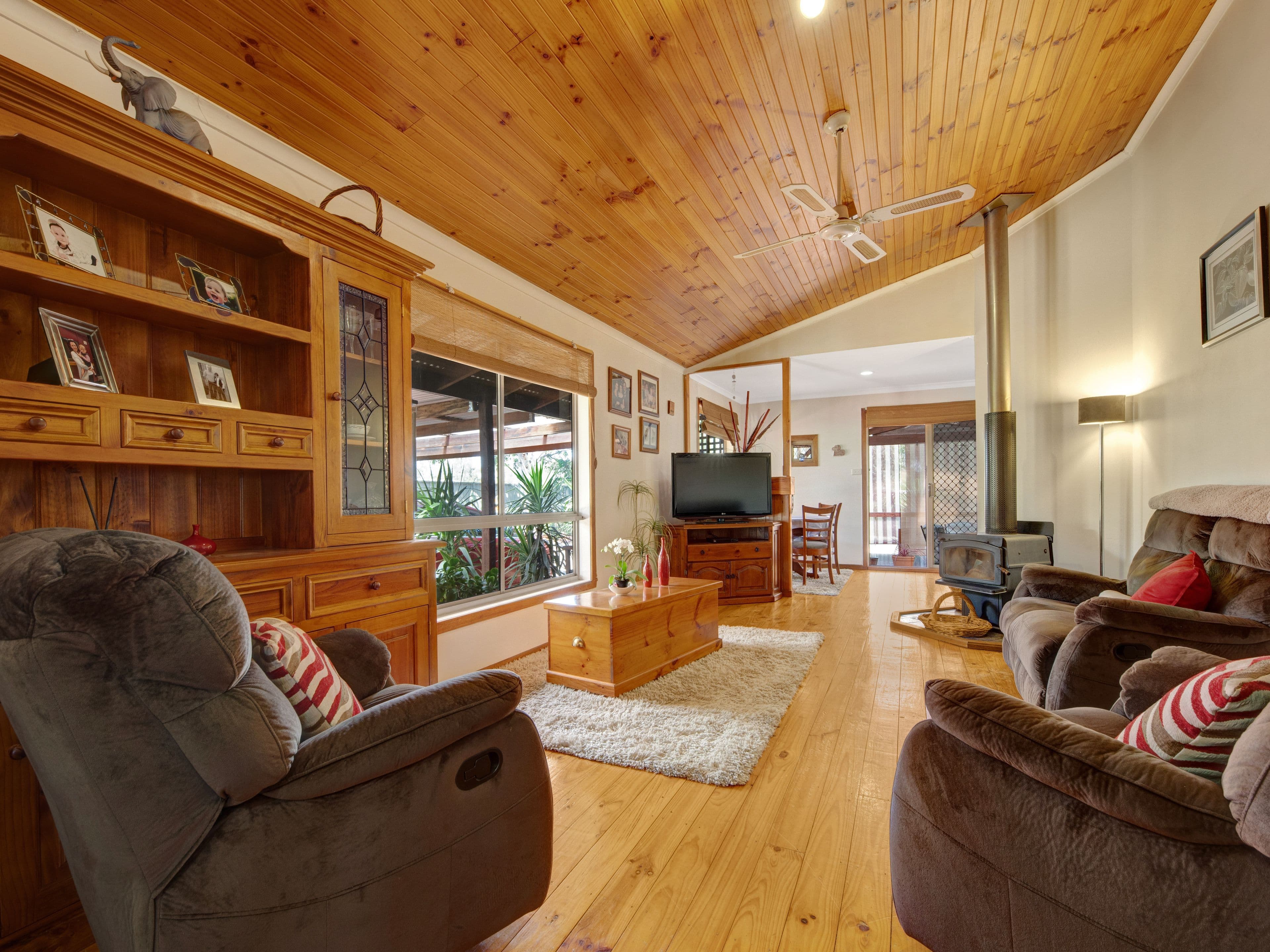 12 Mallon Street, Tungamah VIC 3728, Tungamah - Thumbnail 2