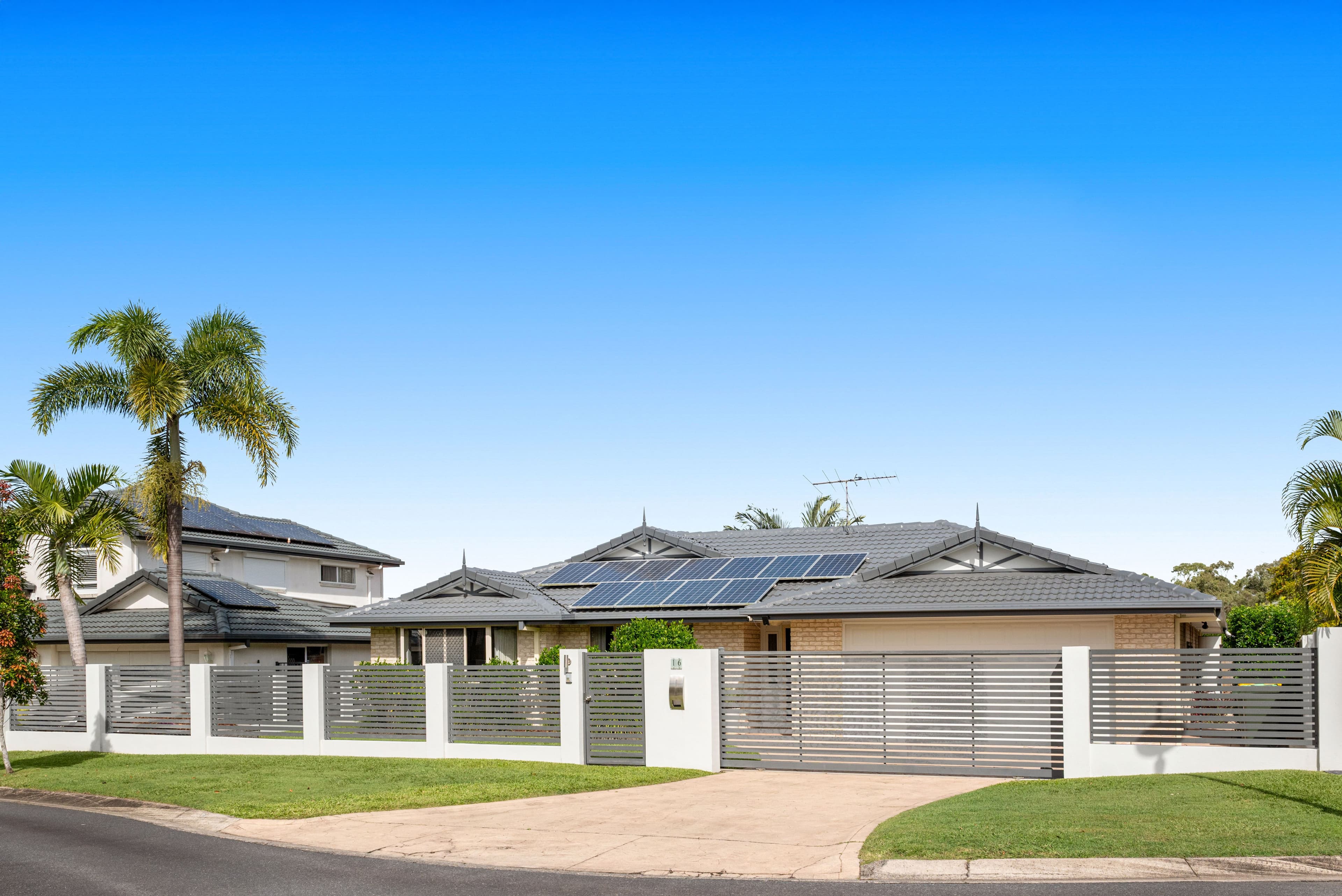 16 Berkley Place, Carindale QLD 4152, Carindale - Image 1