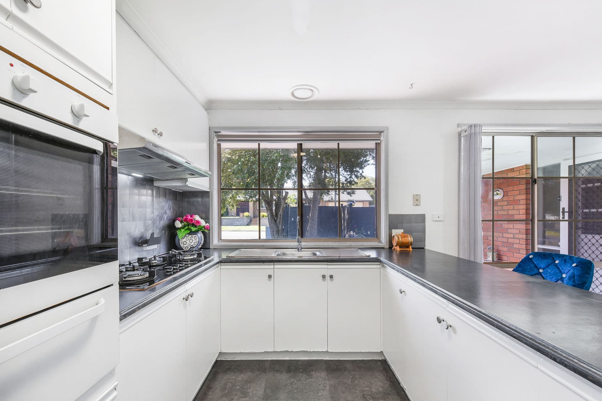 42 Strathavan Drive, Berwick VIC 3806, Berwick - Thumbnail 7