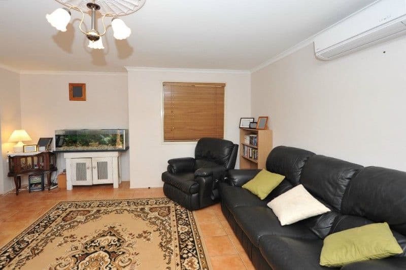 84 Santa Cruz Boulevard, Clear Island Waters, QLD, 4226, Clear Island Waters - Thumbnail 4