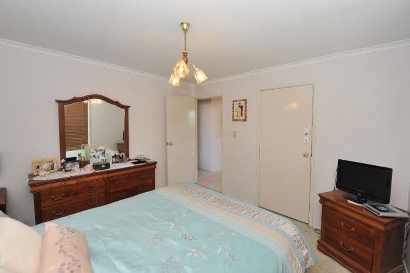 84 Santa Cruz Boulevard, Clear Island Waters, QLD, 4226, Clear Island Waters - Thumbnail 8