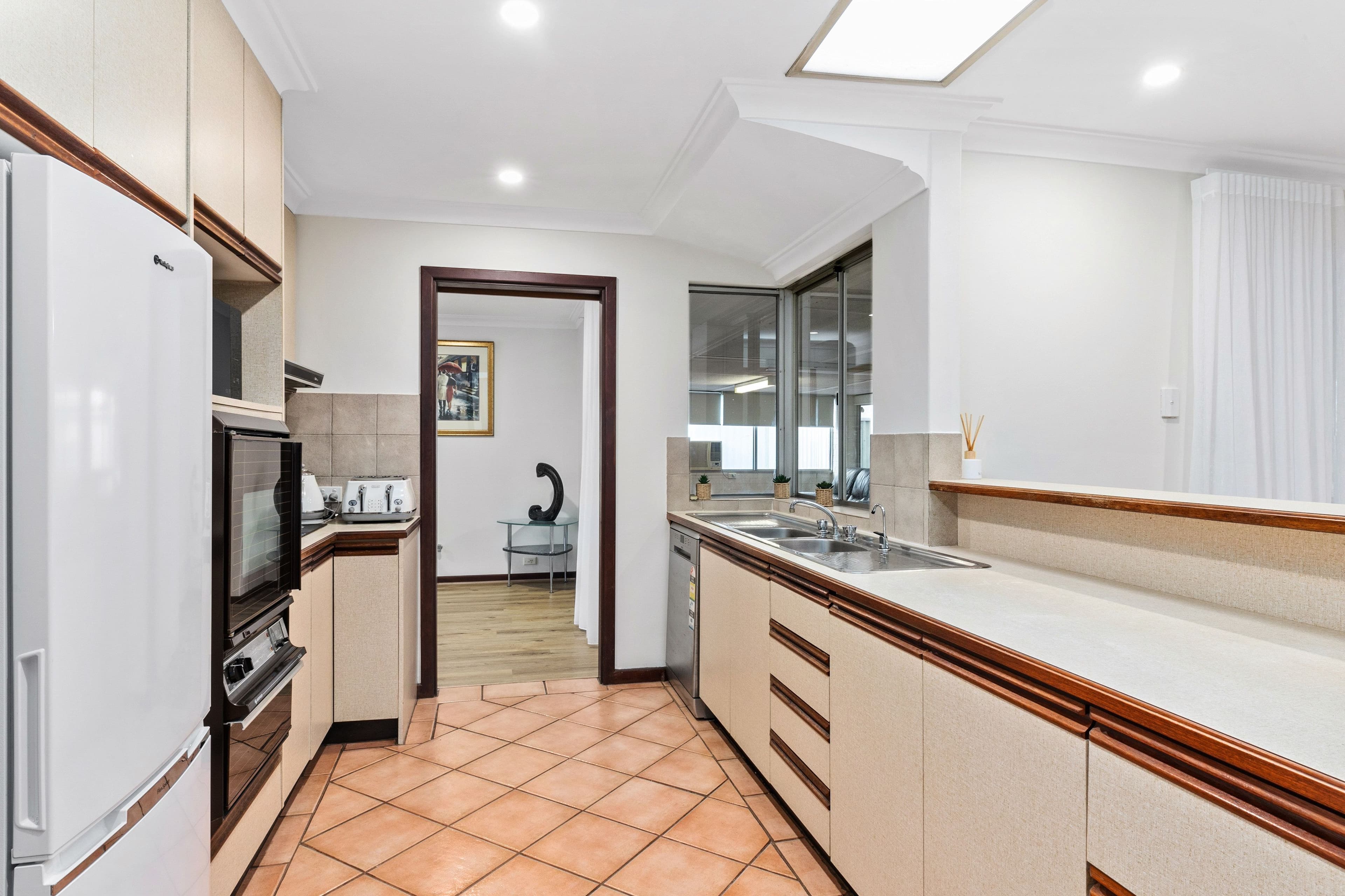 118 Gilbertson Road, Kardinya WA 6163, Kardinya - Thumbnail 2
