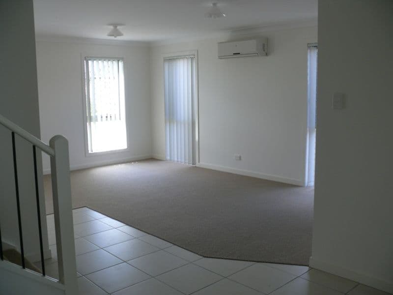 35 Kingsford Drive, UPPER COOMERA QLD 4209, Upper Coomera - Thumbnail 3