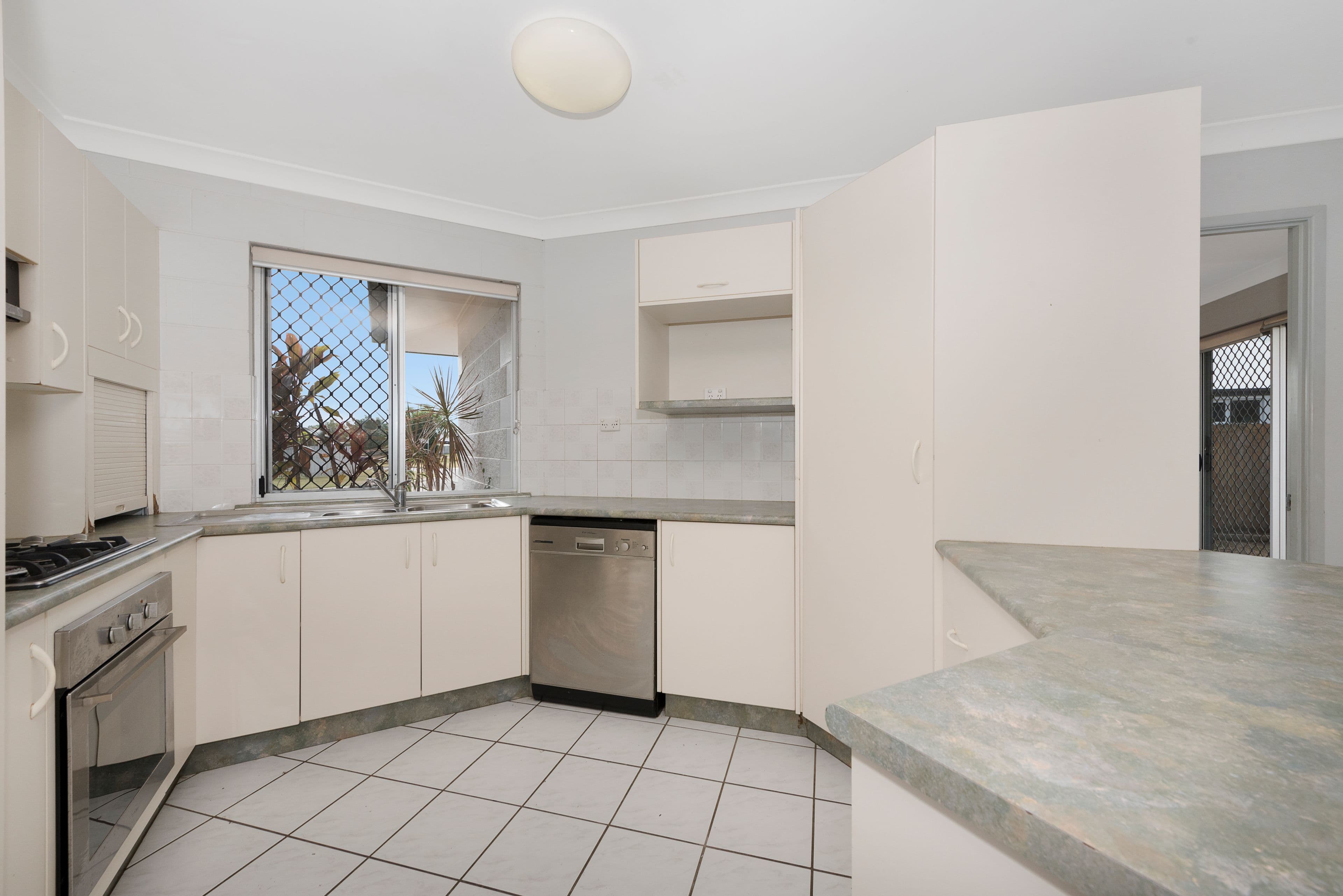 2 Kia-Ora Court, Condon QLD 4815, Condon - Thumbnail 3