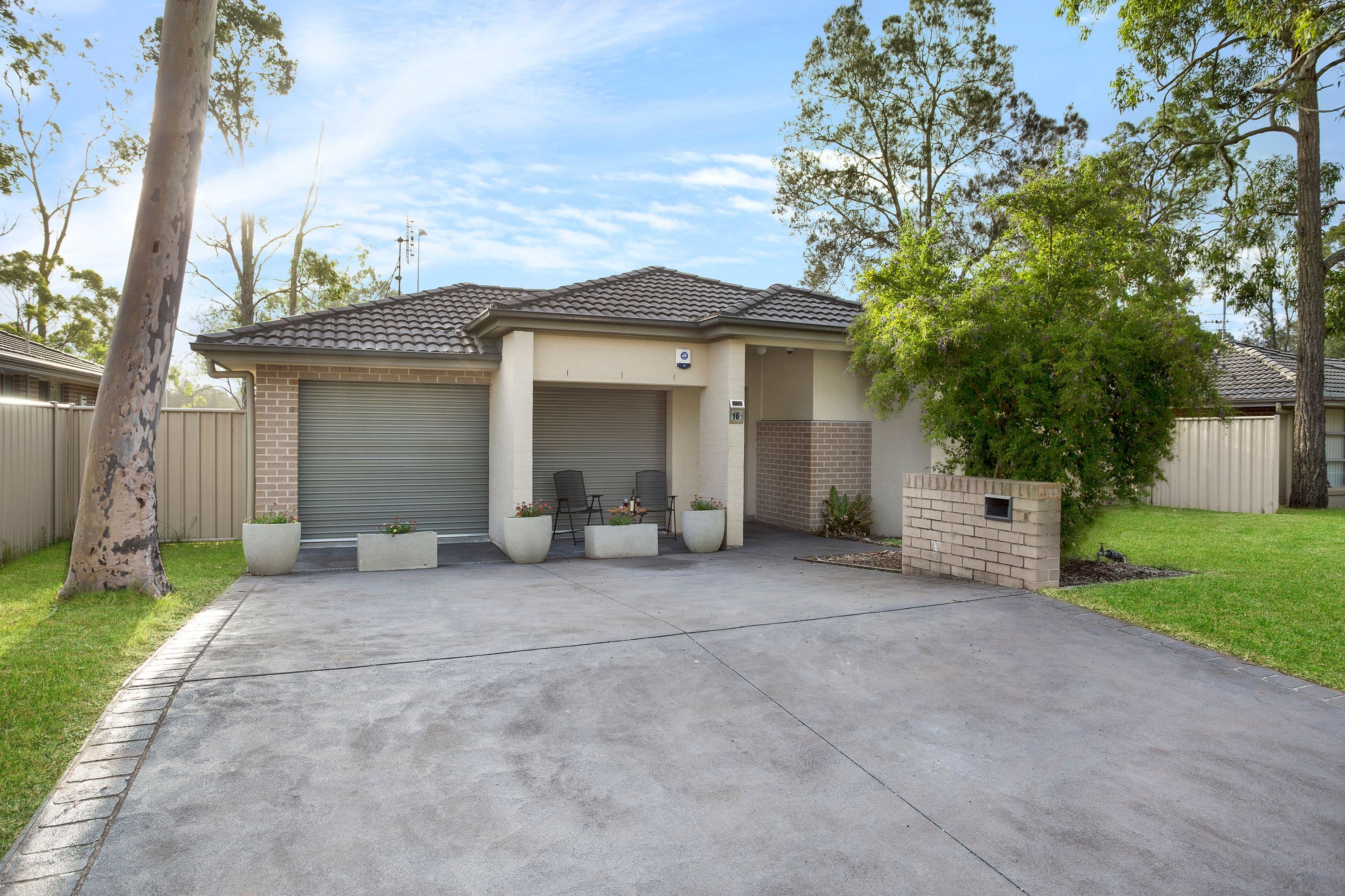 16 De L'Isle Drive, Watanobbi - Image 1