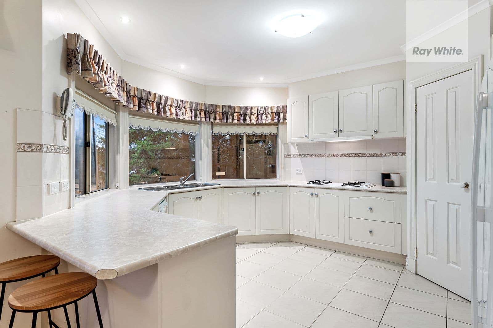 7 Crestmont Terrace, Craigieburn VIC 3064, Craigieburn - Thumbnail 5