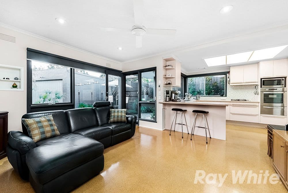 7 Dunsmuir Drive, Mount Waverley VIC 3149, Mount Waverley - Thumbnail 3