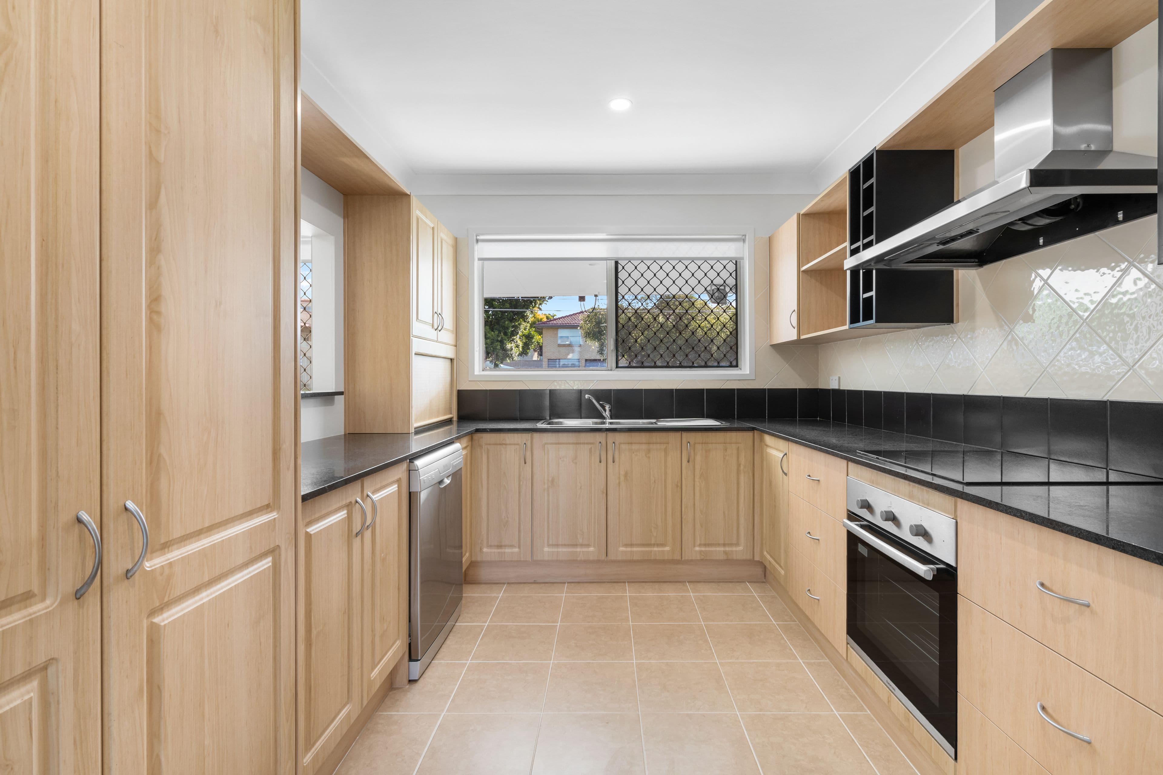 331 Maundrell Terrace, Aspley QLD 4034, Aspley - Thumbnail 2