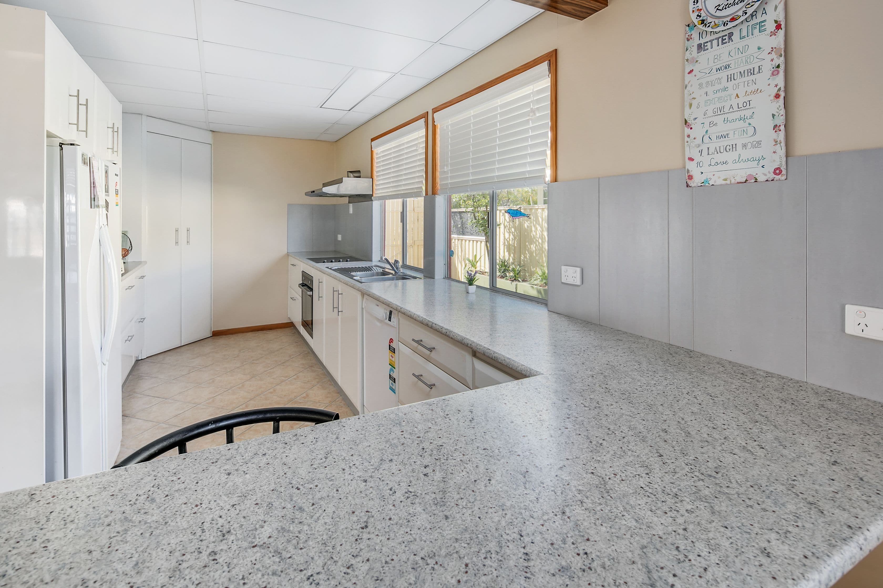 9 Gannon Avenue, Manly QLD 4179, Manly - Thumbnail 6