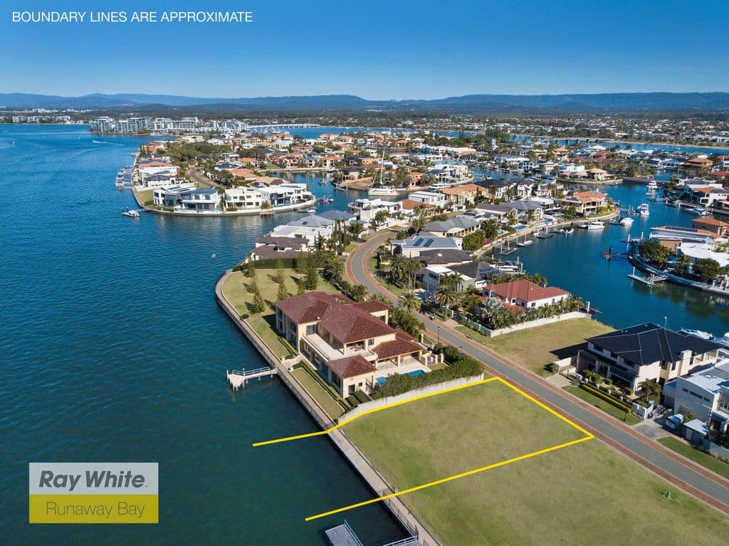 30 King Charles Drive, Sovereign Islands QLD 4216, Sovereign Islands - Thumbnail 6