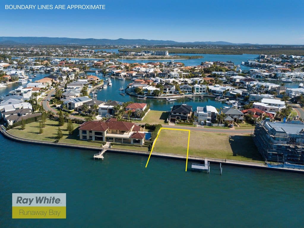 30 King Charles Drive, Sovereign Islands QLD 4216, Sovereign Islands - Thumbnail 7