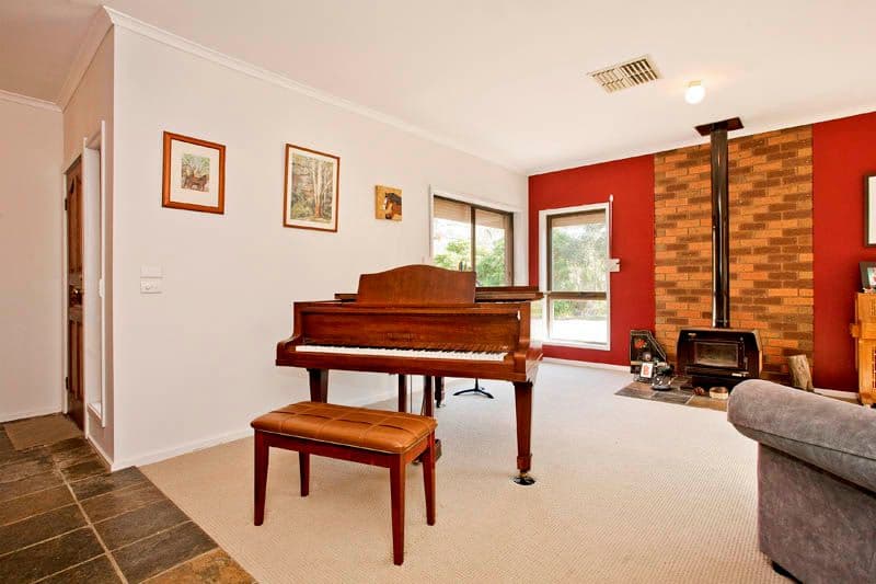2134 Ballan Road, ANAKIE VIC 3221, Anakie - Thumbnail 2