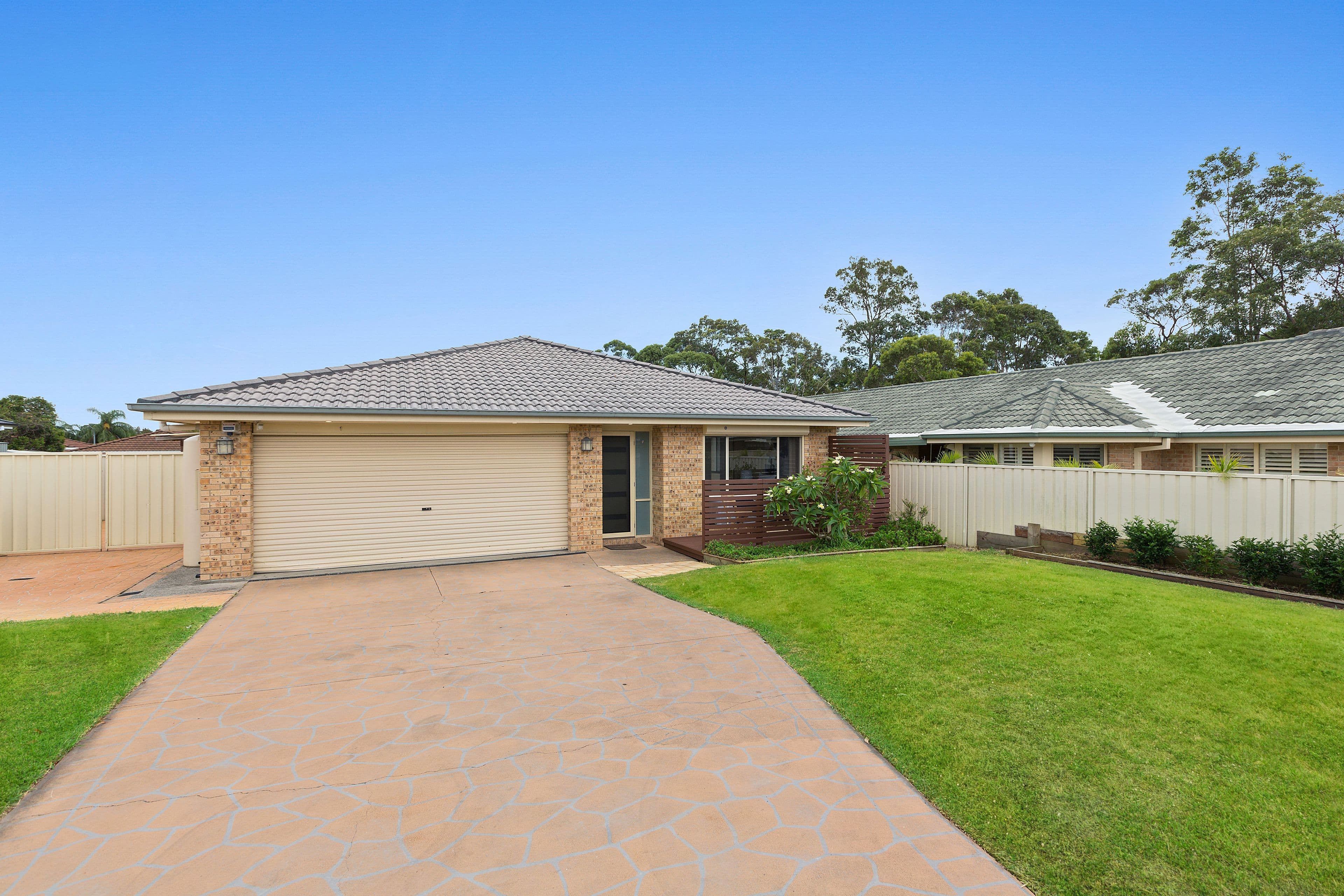 6 Lenola Crescent, Blue Haven - Thumbnail 2