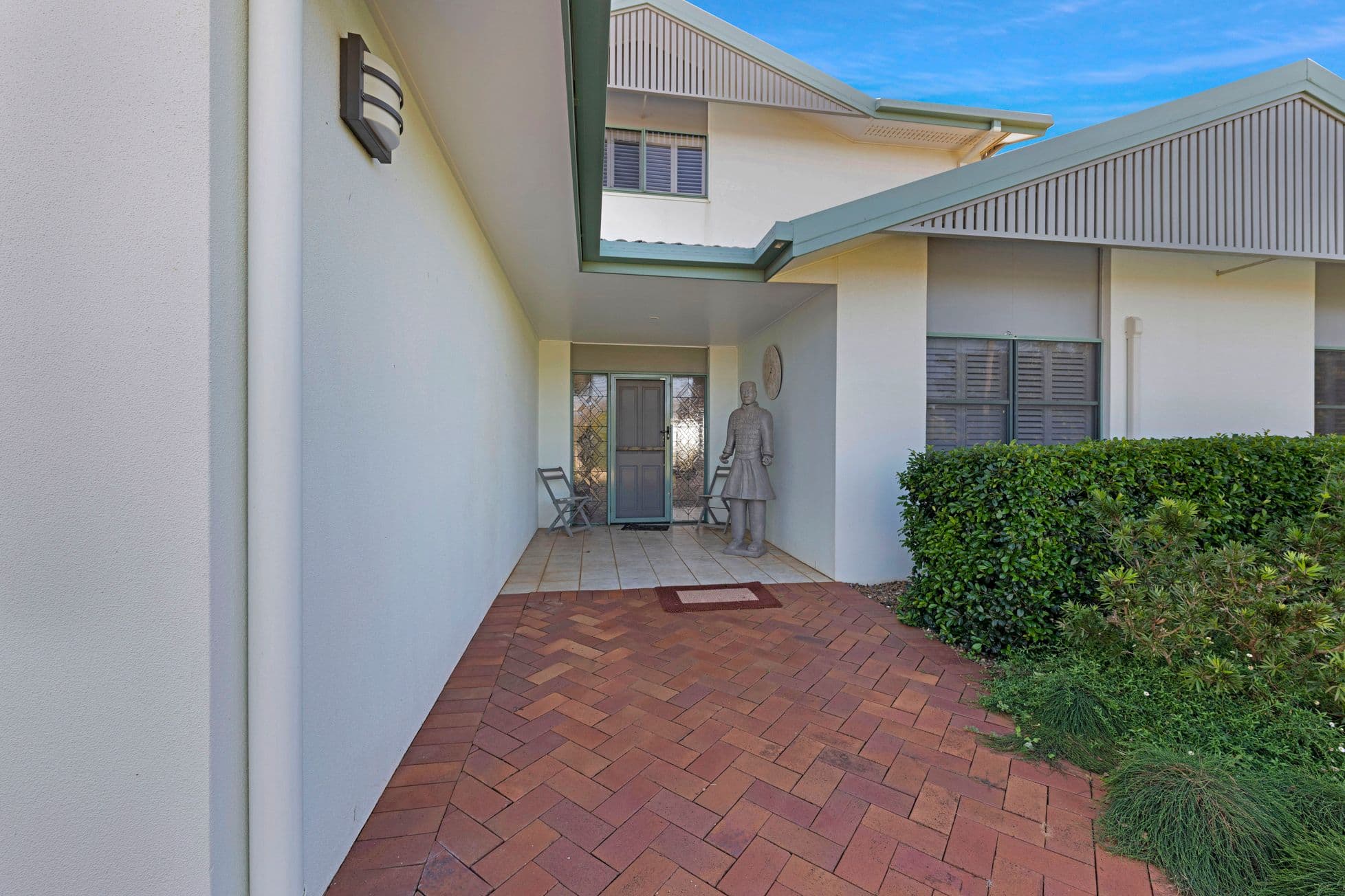 5 Hilltop Avenue, Qunaba QLD 4670, Qunaba - Thumbnail 4