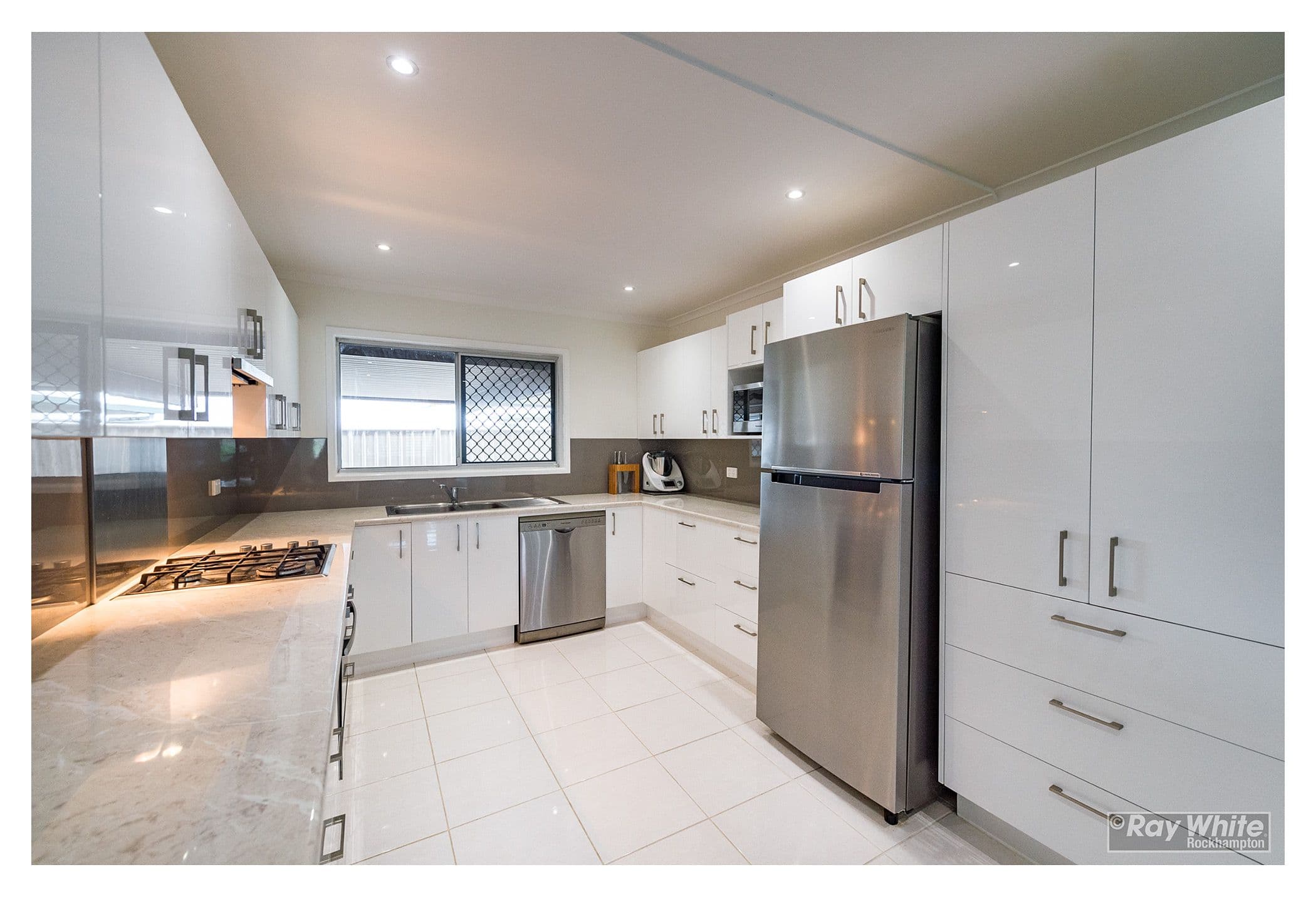 14 McColl Street, Norman Gardens QLD 4701, Norman Gardens - Thumbnail 2