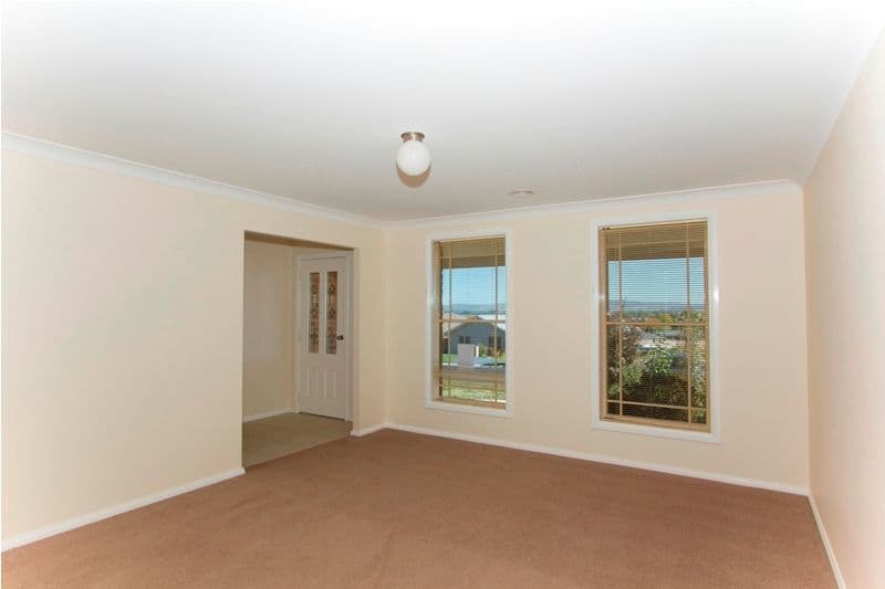 7 Walpole Close, BATHURST NSW 2795, Bathurst - Thumbnail 4